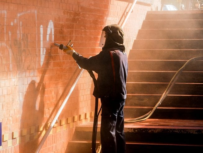 sandblasting cleaning